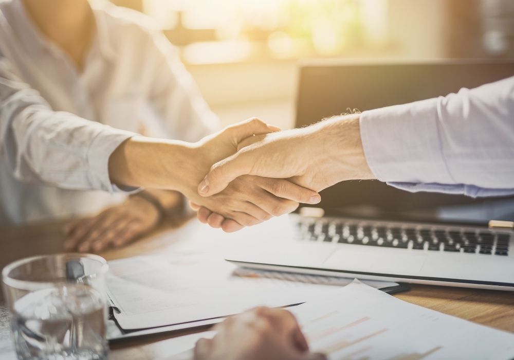 Como ampliar a carteira de clientes para a corretora de seguros